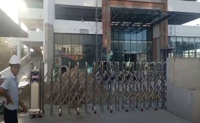 Cổng Xếp inox tại Nha Trang
